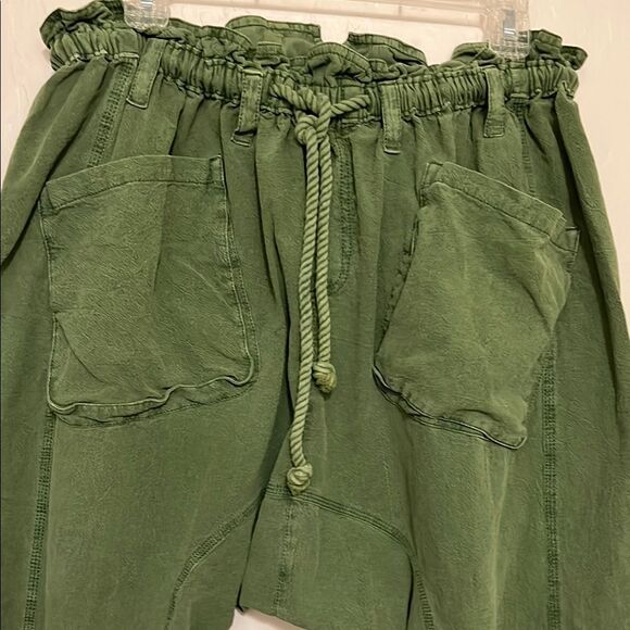 Free People Runyon Distressed Green Drawstring Cropped Pants Boho - Picture 7 of 15
